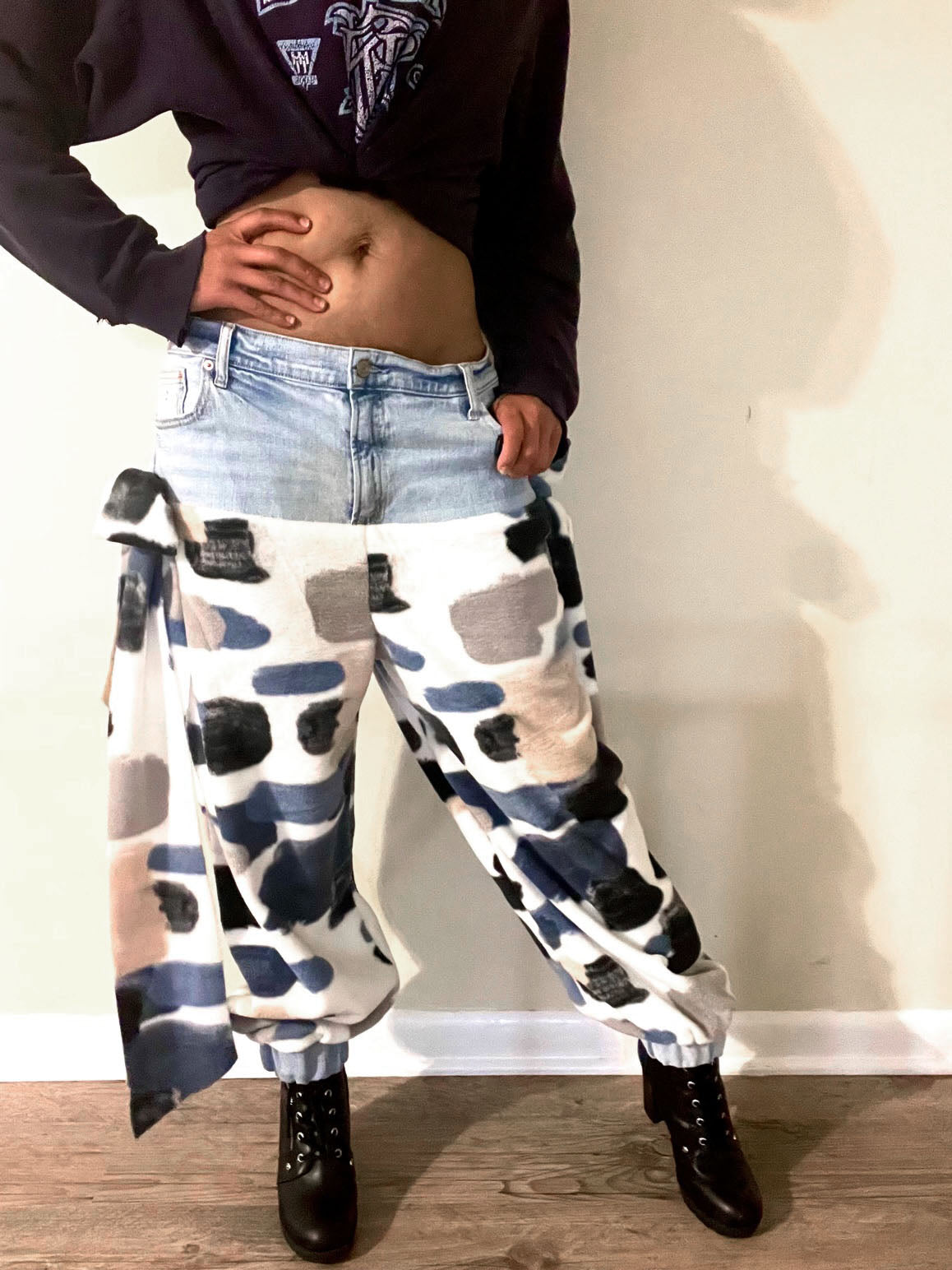 Printed jogger pants with side straps