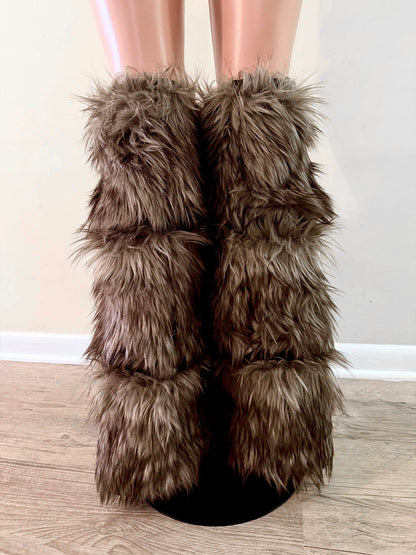 KIRA Faux Fur Leg Warmers – Statement Festival & Streetwear Legwear for Women