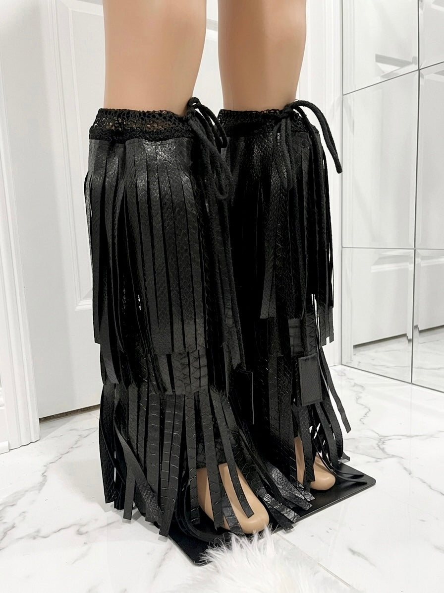 RAVEN faux leather fringe 4 tired Legwear set